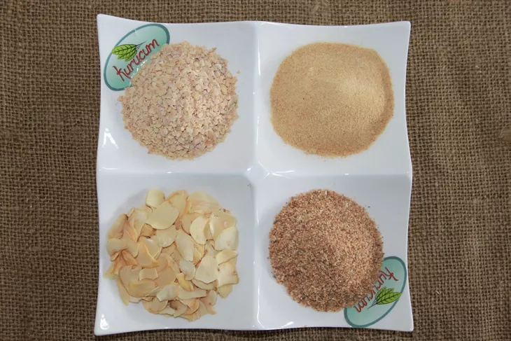 Sušený česnek v balení připraveném k exportu od Kurucum Food, Isparta