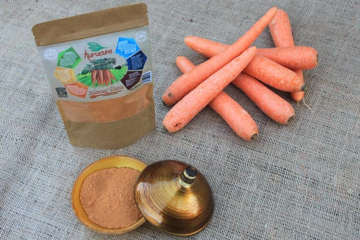 پودر هویج برای تولید صنعتی مواد غذایی و سفارش‌های برچسب اختصاصی