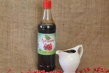 Pomegranate sour sauce