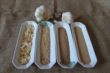 Dried garlic, dried garlic flakes