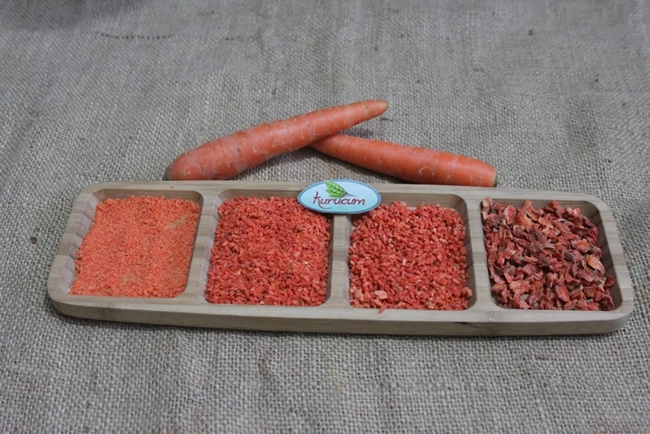 Carrot Powder export-ready packs from Kurucum Food, Isparta
