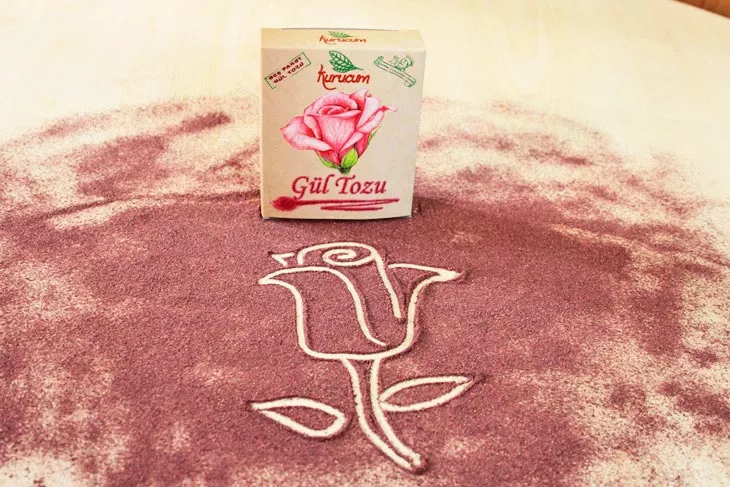 Rose Powder in bulk packaging for wholesale buyers