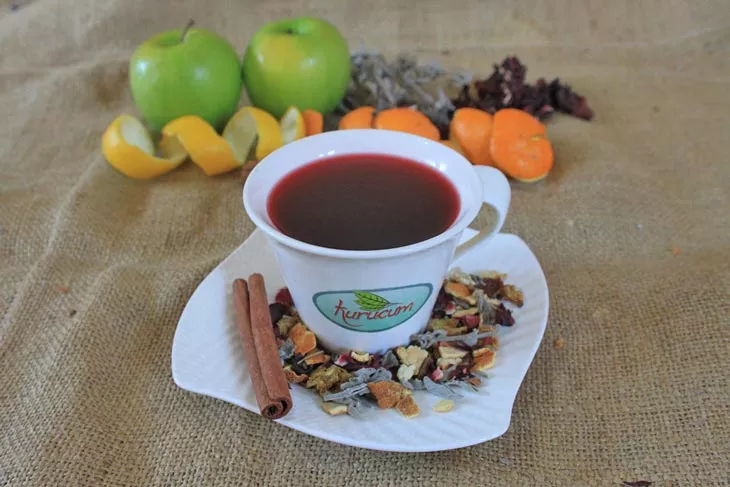Embalagens de chás de fruta prontas para exportação da Kurucum Food, de Isparta
