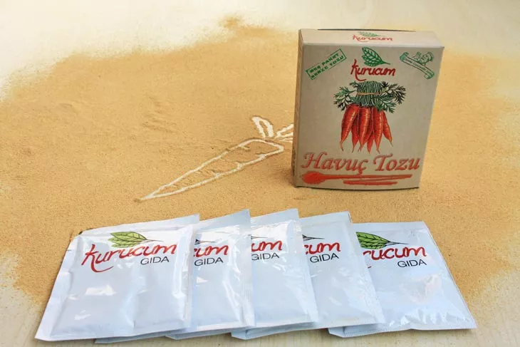 Pachete de pudră de morcov gata pentru export de la Kurucum Food, Isparta